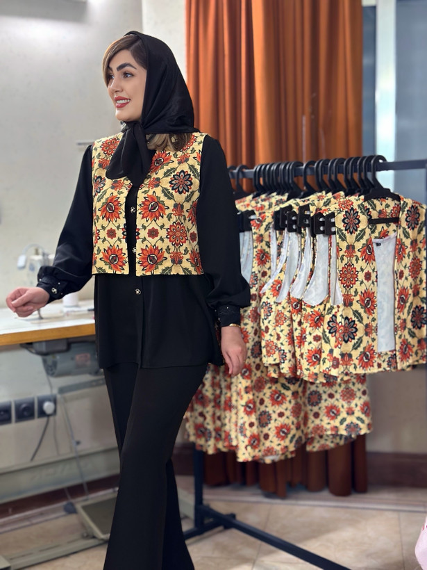 جلیقه زنانه کرپ مازراتی طرح گلنار
