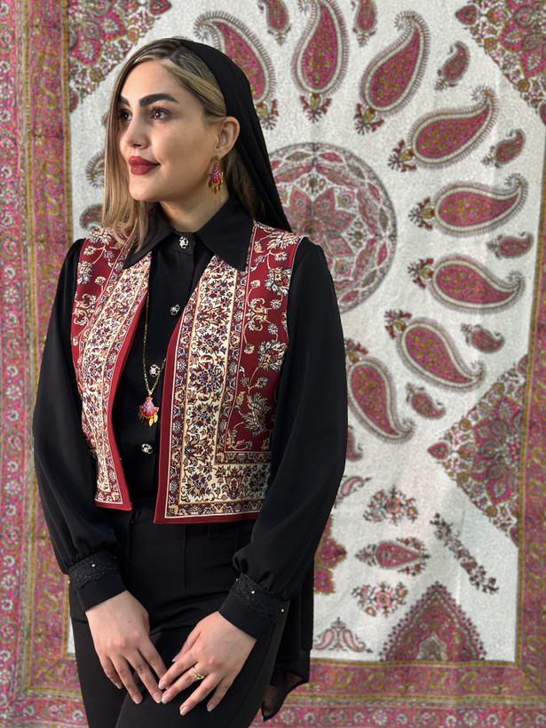 جلیقه زنانه کرپ مازراتی طرح فرش شاه عباسی