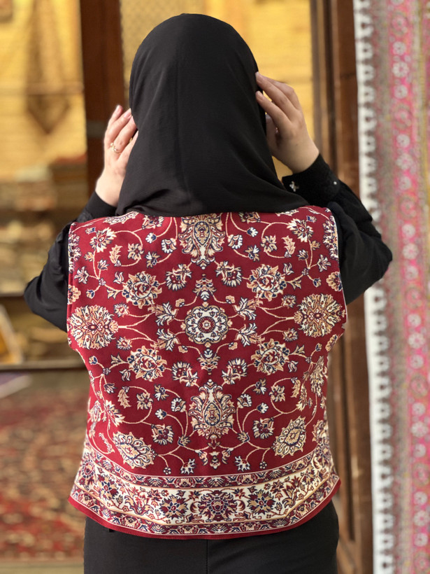 جلیقه زنانه کرپ مازراتی طرح فرش شاه عباسی
