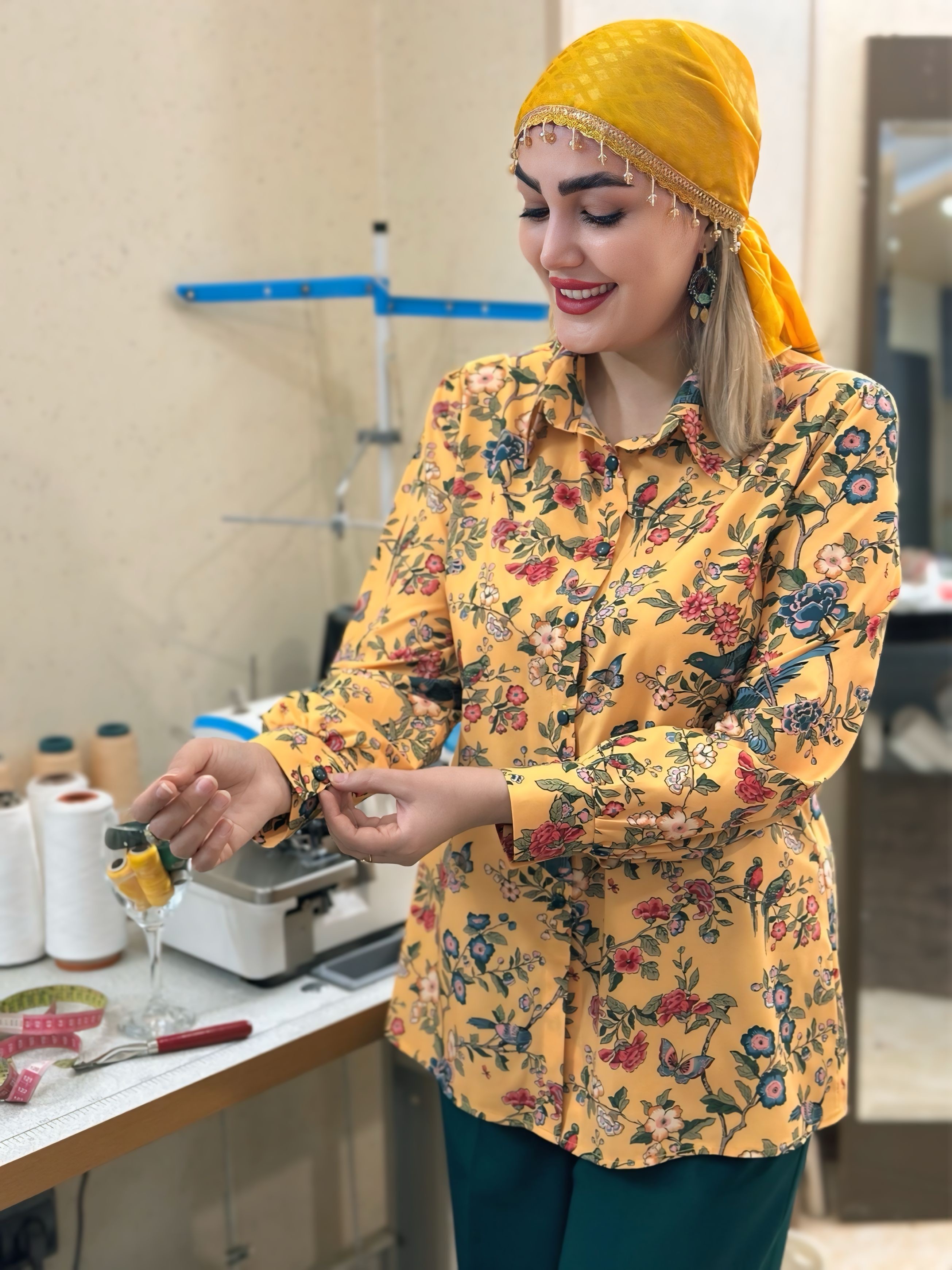 شومیز زنانه کرپ نخ طرح باغ بهشت