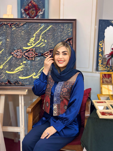 جلیقه زنانه کرپ مازراتی طرح فرش هزار نقش
