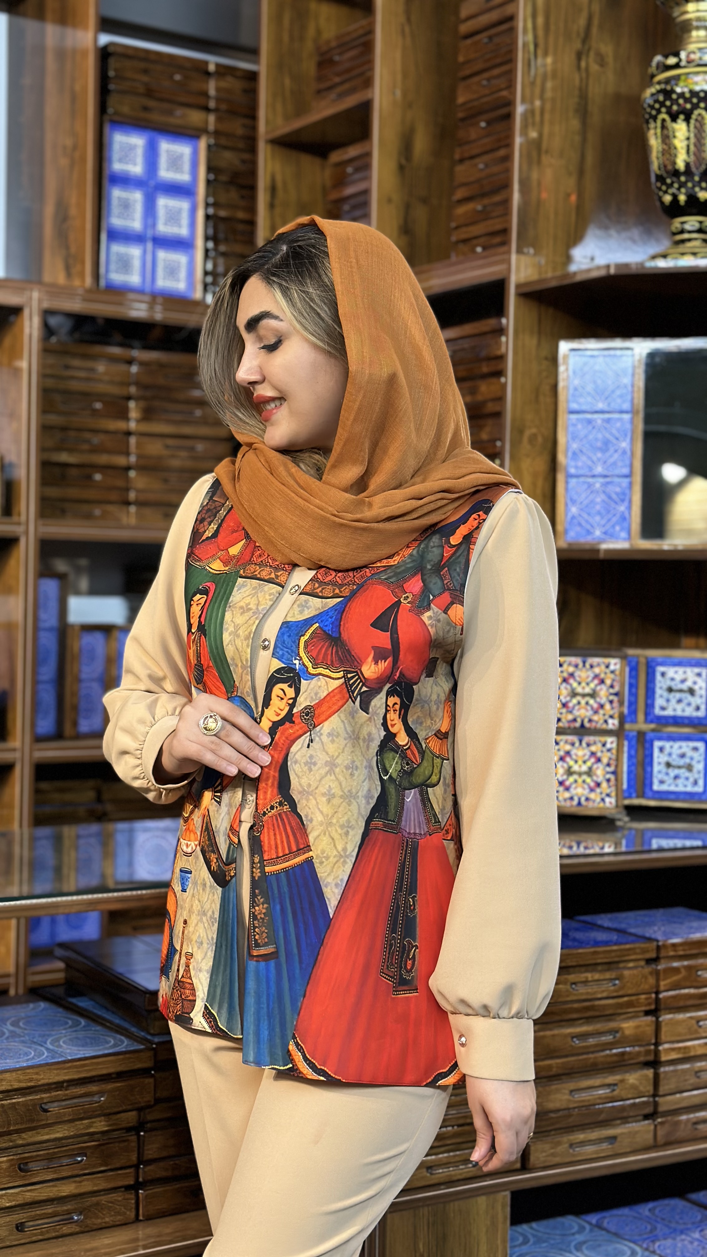وست زنانه کرپ مازراتی طرح محفل